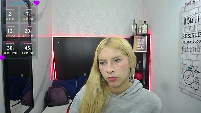 Snapshot of nancy_blonde chatting on June 30, 1:45 pm nancy blonde online show from June 30, 1:45 pm