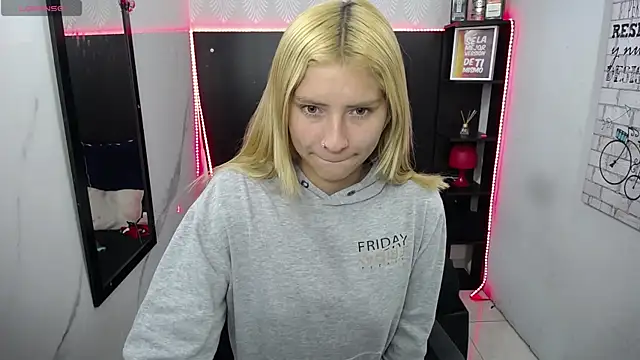 Snapshot of nancy_blonde chatting on July 11, 12:52 pm nancy blonde online show from July 11, 12:52 pm