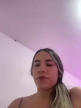 JUANITA07 online show from June 3, 12:30 pm