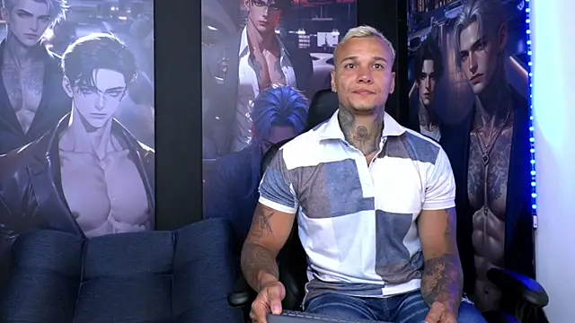 Snapshot of damian_becker chatting on July 7, 11:42 pm damian becker online show from July 7, 11:42 pm