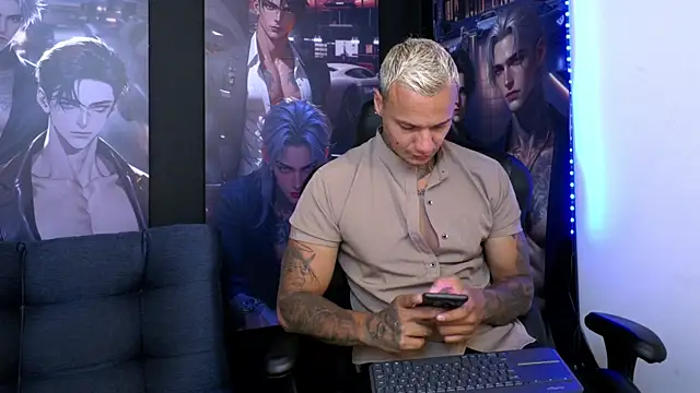 Snapshot of damian_becker chatting on July 9, 10:58 pm damian becker online show from July 9, 10:58 pm