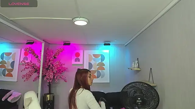 Sofi monroeee online show from July 22, 7:27 pm