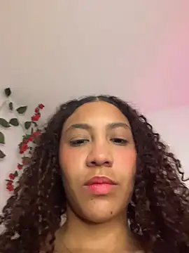 Daphnne Curly online show from April 18, 5:11 am