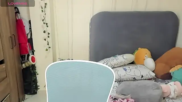 Snapshot of Felixzyn chatting on June 7, 7:06 pm Felixzyn online show from June 7, 7:06 pm