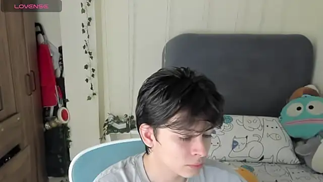 Snapshot of Felixzyn chatting on June 15, 6:54 pm Felixzyn online show from June 15, 6:54 pm