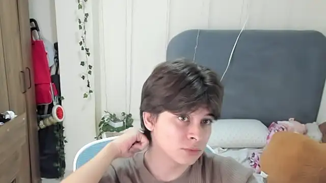 Snapshot of Felixzyn chatting on June 21, 6:54 pm Felixzyn online show from June 21, 6:54 pm