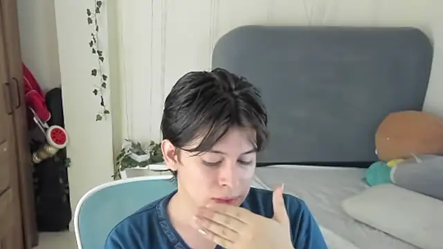 Snapshot of Felixzyn chatting on June 27, 6:57 pm Felixzyn online show from June 27, 6:57 pm