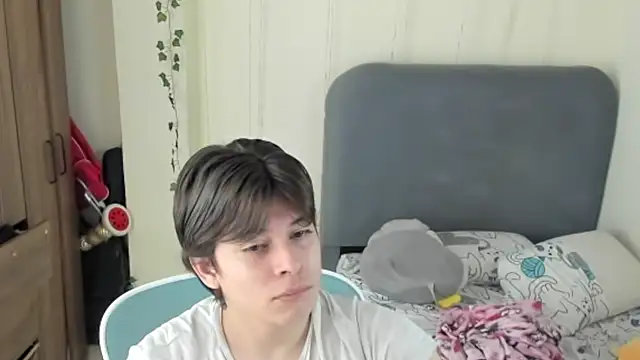 Snapshot of Felixzyn chatting on July 12, 12:51 pm Felixzyn online show from July 12, 12:51 pm