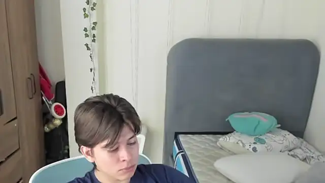 Snapshot of Felixzyn chatting on July 18, 1:15 pm Felixzyn online show from July 18, 1:15 pm