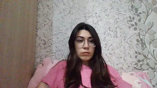 AliceDiamond5432 online show from May 1, 7:18 pm