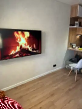 evawitney online show from April 20, 2:47 am