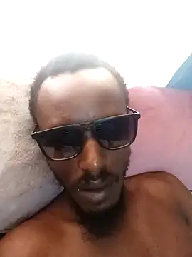 HookupDoCToR1 online show from April 18, 8:07 am