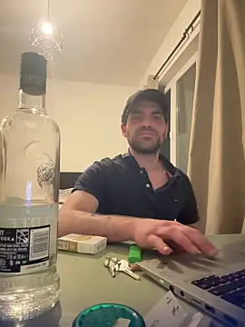 andreadgllll online show from April 23, 12:12 am