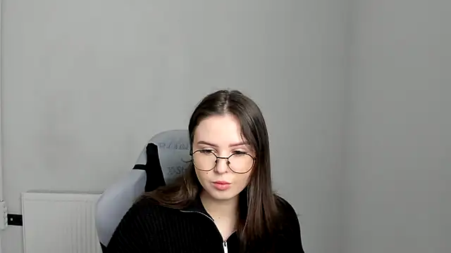 Snapshot of Regina_cute_ chatting on April 23, 6:58 am Regina cute online show from April 23, 6:58 am