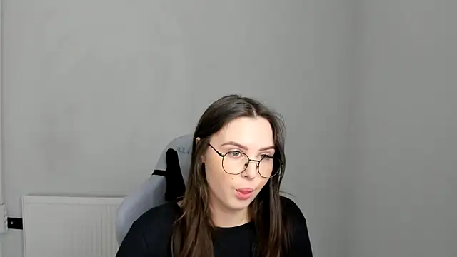 Snapshot of Regina_cute_ chatting on April 24, 6:38 am Regina cute online show from April 24, 6:38 am