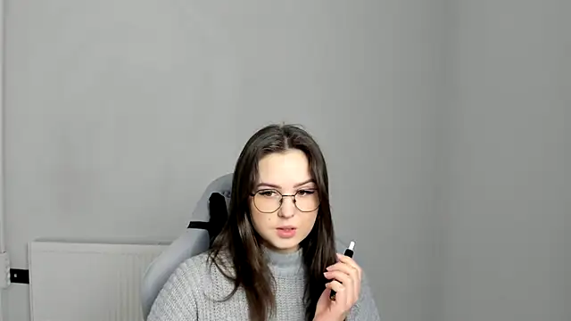 Snapshot of Regina_cute_ chatting on April 27, 11:19 am Regina cute online show from April 27, 11:19 am