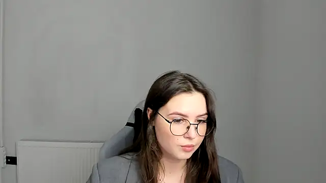 Snapshot of Regina_cute_ chatting on May 13, 11:18 am Regina cute online show from May 13, 11:18 am