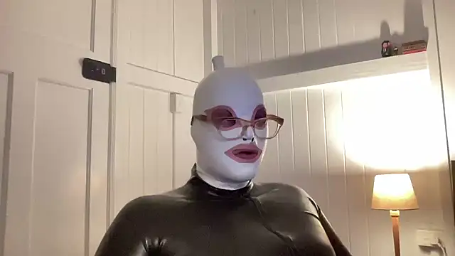 Paramariborubber online show from April 18, 12:09 pm