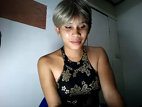 Snapshot of Angelalove25 chatting on April 24, 3:36 pm Angelalove25 online show from April 24, 3:36 pm