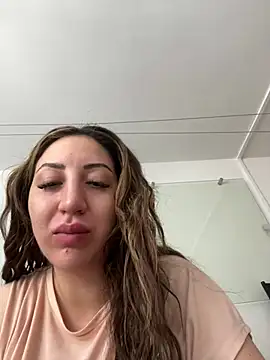 Snapshot of Nilay-Versaut chatting on July 1, 11:01 am Nilay-Versaut online show from July 1, 11:01 am