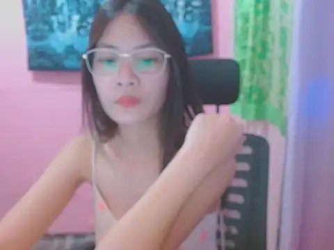 Snapshot of Sweetsexylady19 chatting on June 12, 6:01 am Sweetsexylady19 online show from June 12, 6:01 am