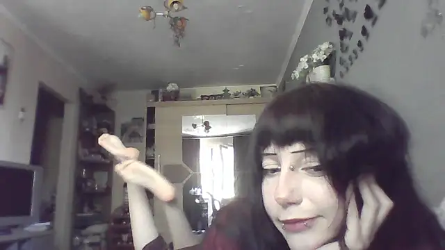 Snapshot of ChargedReign chatting on May 16, 10:36 am ChargedReign online show from May 16, 10:36 am