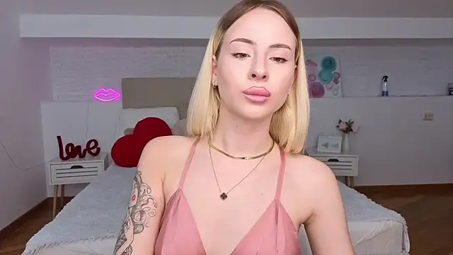 Bella crazyy online show from May 26, 8:38 pm