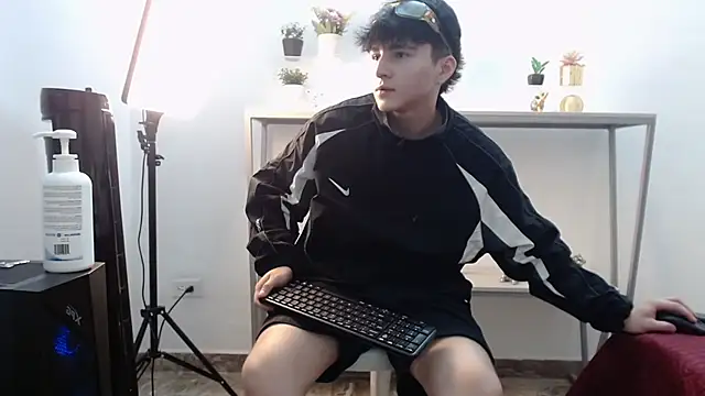 LunayDream online show from May 21, 12:01 pm