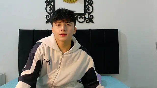 Snapshot of LunayDream chatting on June 26, 11:36 am LunayDream online show from June 26, 11:36 am