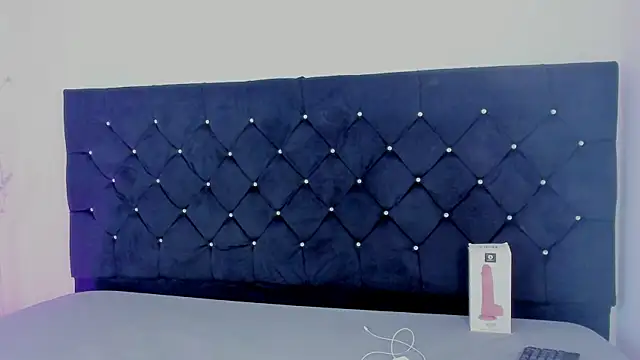 Snapshot of mariana_flower chatting on May 21, 2:13 pm mariana flower online show from May 21, 2:13 pm
