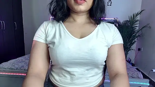 Snapshot of cherry_jerry chatting on May 13, 8:23 am cherry jerry online show from May 13, 8:23 am