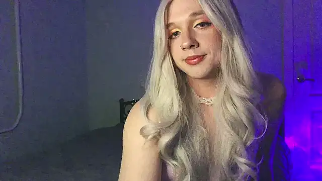 Gina Rose ts online show from May 1, 7:40 pm