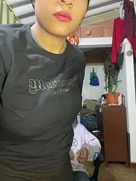 Snapshot of ElahiaMarquez chatting on May 15, 4:19 am ElahiaMarquez online show from May 15, 4:19 am