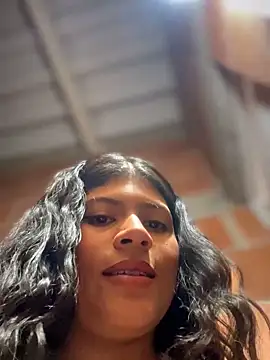 Snapshot of ElahiaMarquez chatting on May 15, 4:25 pm ElahiaMarquez online show from May 15, 4:25 pm