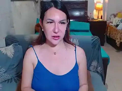 Snapshot of sexyyanna4u chatting on July 4, 12:17 am sexyyanna4u online show from July 4, 12:17 am