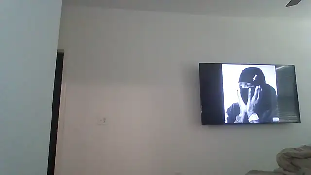 EllesWorld online show from April 21, 1:39 pm