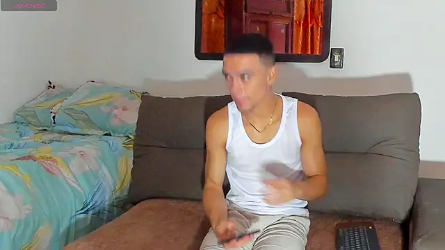 Snapshot of Teo_Rave chatting on June 4, 12:05 am Teo Rave online show from June 4, 12:05 am