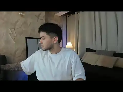 Snapshot of RONNY_COLTON chatting on April 20, 1:19 am RONNY COLTON online show from April 20, 1:19 am