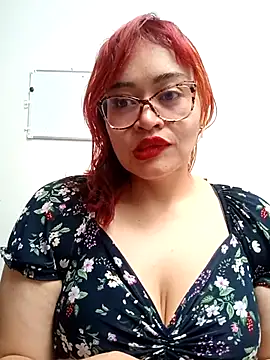 Snapshot of Amaranta-Luque chatting on April 22, 8:10 pm Amaranta-Luque online show from April 22, 8:10 pm