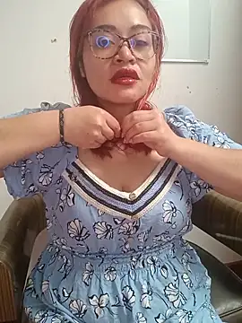 Snapshot of Amaranta-Luque chatting on May 16, 7:23 pm Amaranta-Luque online show from May 16, 7:23 pm