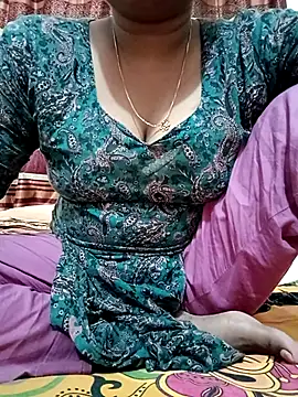 Snapshot of Misty-Meya chatting on May 4, 11:39 am Misty-Meya online show from May 4, 11:39 am