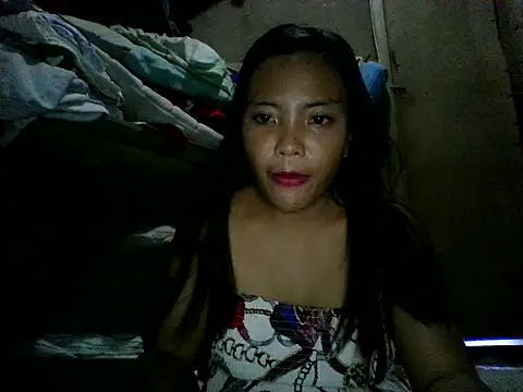 Snapshot of juicyredt chatting on June 25, 3:50 am juicyredt online show from June 25, 3:50 am