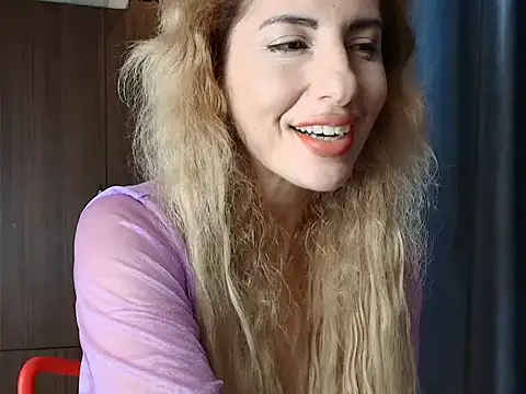 Snapshot of _horny_sexy_ chatting on October 24, 6:32 am  horny sexy  online show from October 24, 6:32 am