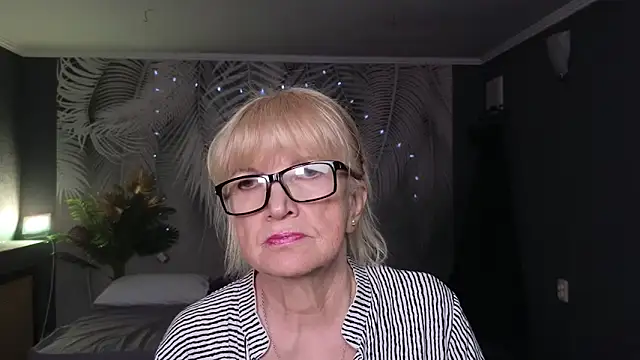 Dr Mireille online show from May 19, 7:37 am