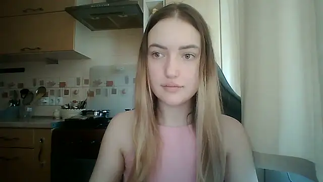 Lisanta online show from June 11, 7:50 am
