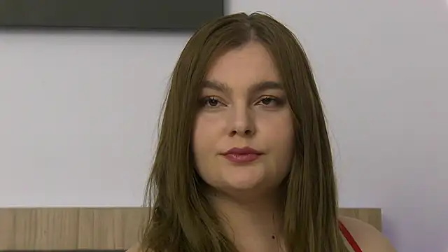 Snapshot of SolangeRay chatting on May 28, 3:26 am SolangeRay online show from May 28, 3:26 am