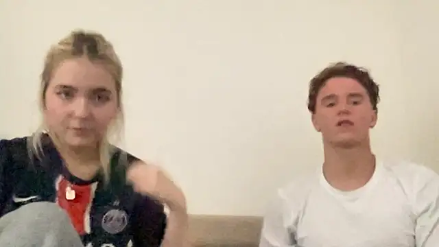 Snapshot of SofiaNLukaBabe chatting on May 5, 9:01 pm SofiaNLukaBabe online show from May 5, 9:01 pm