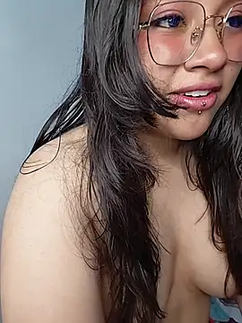 Snapshot of _Juno chatting on June 25, 5:17 pm Juno online show from June 25, 5:17 pm