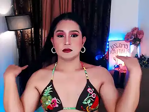 Snapshot of SWEETBELLA69 chatting on July 6, 10:45 am SWEETBELLA69 online show from July 6, 10:45 am