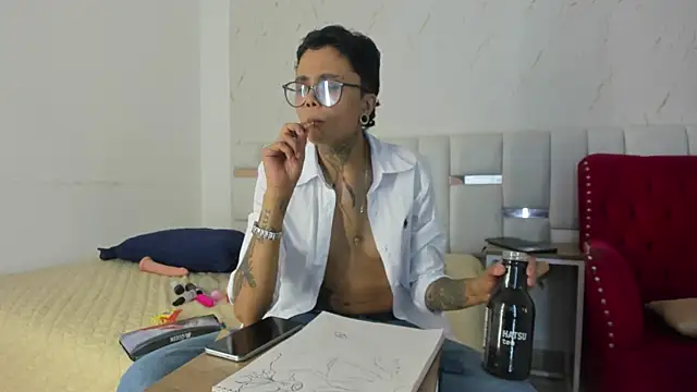 Snapshot of Antony_D_ossa chatting on May 13, 8:16 pm Antony D ossa online show from May 13, 8:16 pm